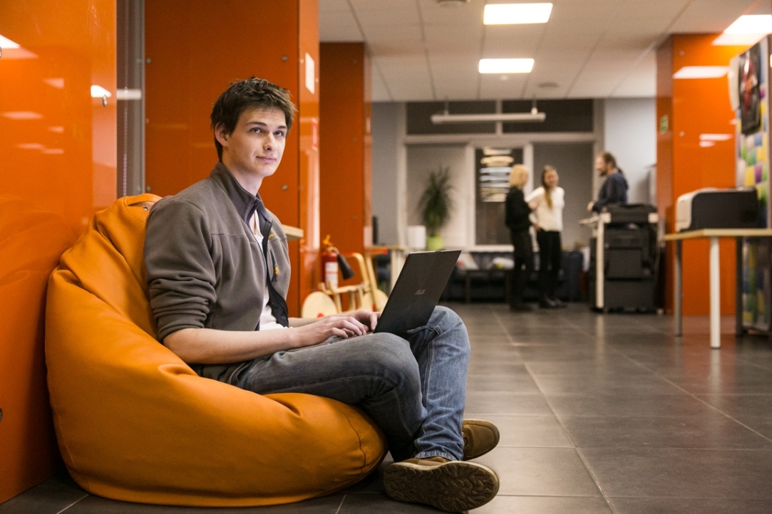 Tele2 откроет мастерскую в Бизнес-инкубаторе ВШЭ Иллюстрация к новости: Tele2 откроет мастерскую в Бизнес-инкубаторе ВШЭ