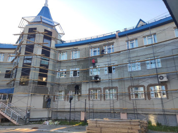 Иллюстрация к новости: По разработанному ИСиЖКХ ГАСИС дизайн-проекту реновации активно ведутся строительные работы в Ямальском многопрофильном колледже